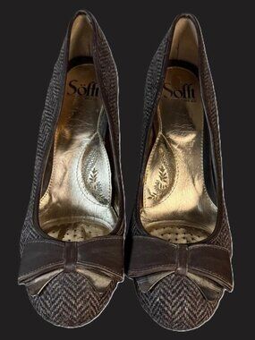 Sofft Women’s Brown Woven Mushroom Heels with Bows and Gold Passed Insoles Sz 9